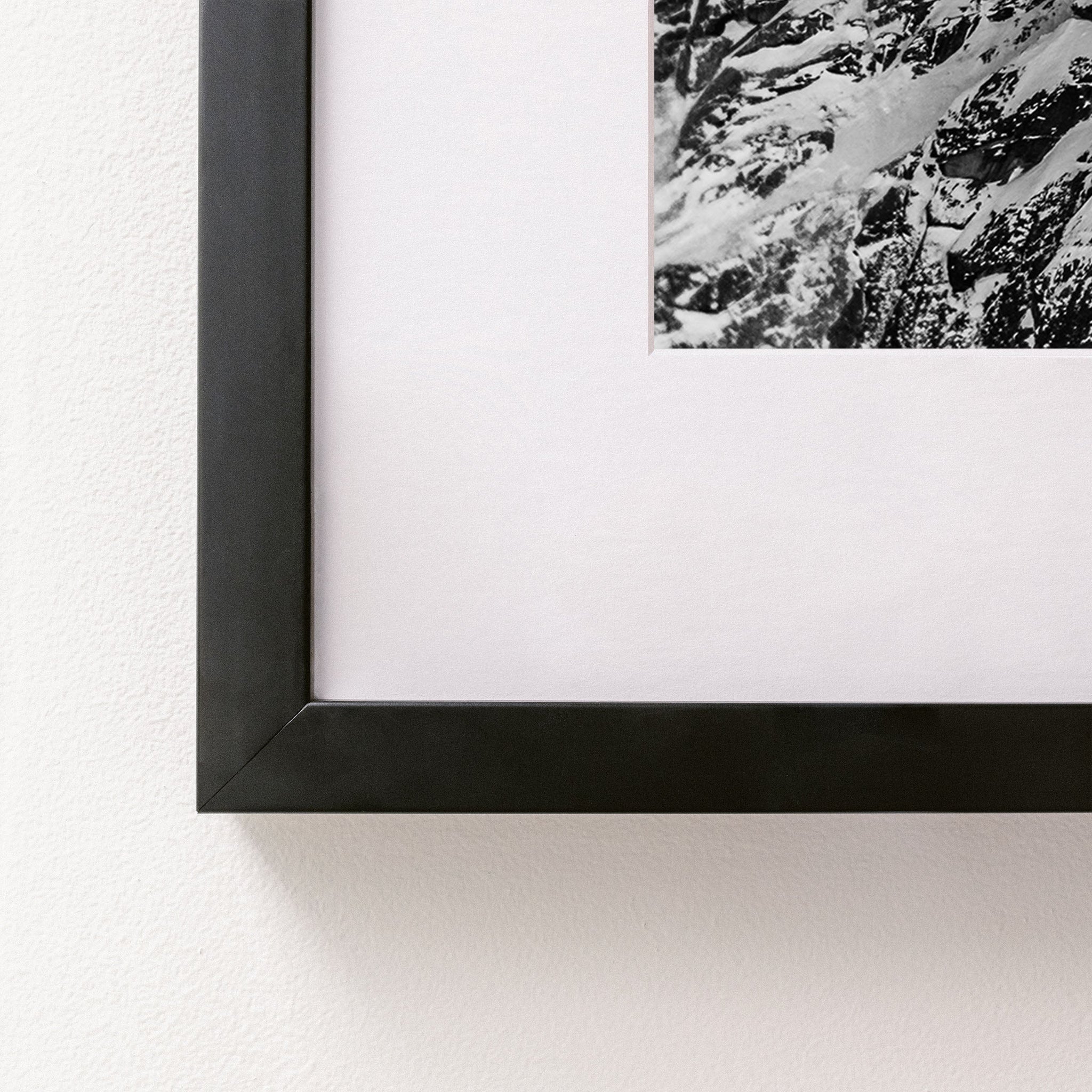 black~Medium