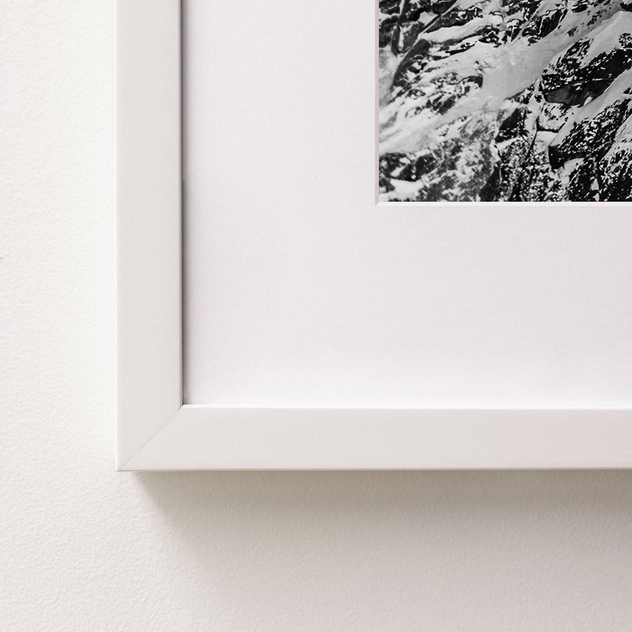 white~Medium