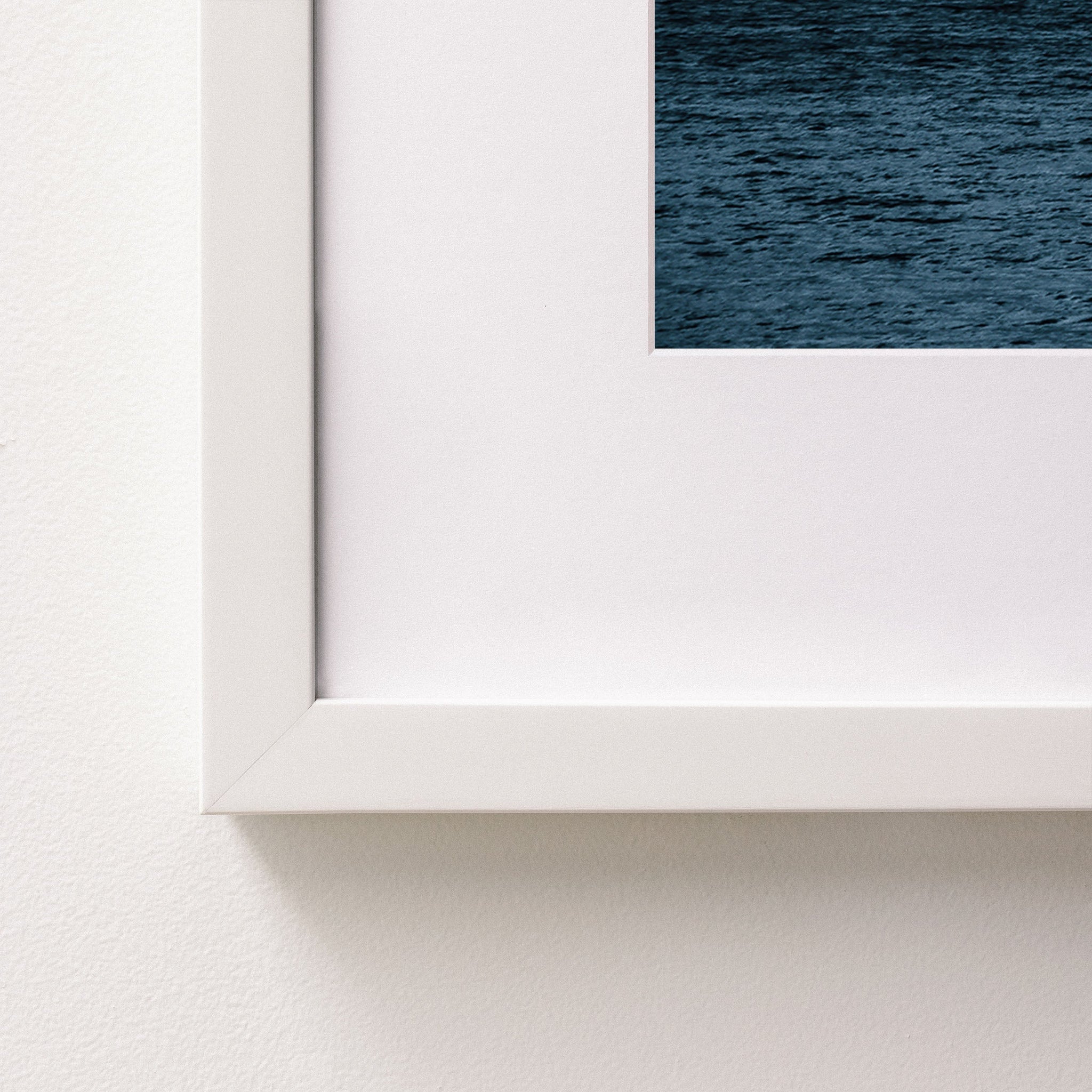 white~Medium