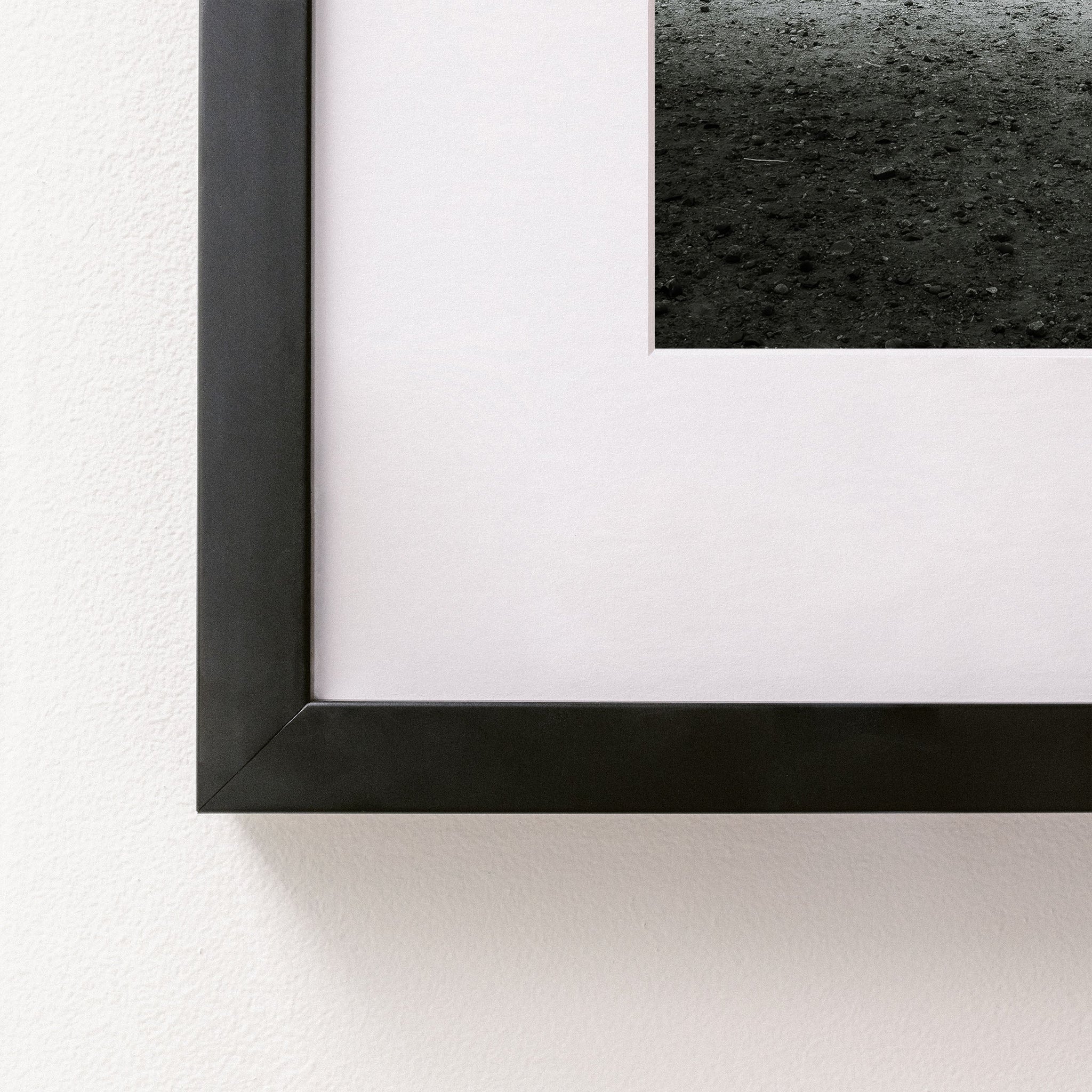 black~Medium